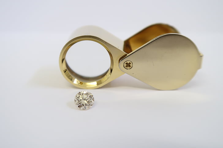 1克拉钻石戒指回收的价格是多少?