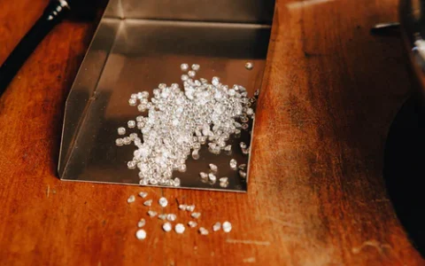 18k的钻石戒指能卖多少钱 回收才是高价之选