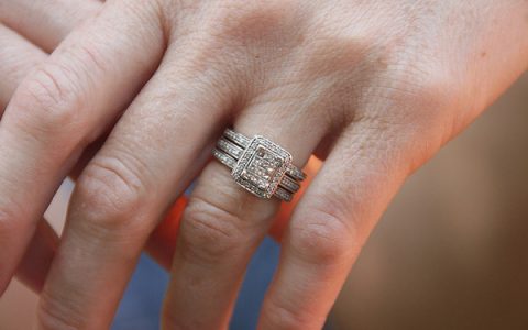 钻石戒指可以回收吗？50分回收的价格是多少？