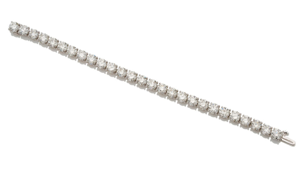一条镶嵌单排 27 颗圆形明亮式切割钻石(总重 24.31 克拉)的手链。(Bonhams)
