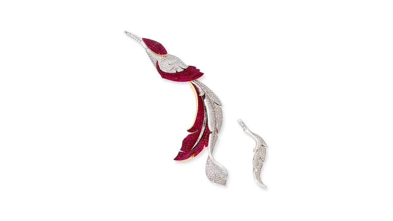 Van Cleef & Arpels 隐密式镶嵌胸针，配校准切割红宝石及长阶梯式与圆形钻石，尾部可拆換（Christie's）